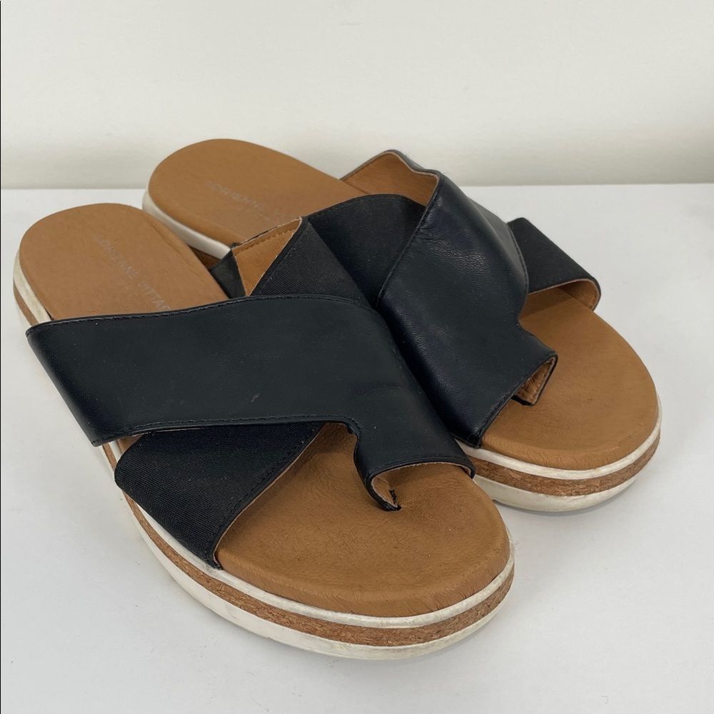 Adrienne Vittadini Black Tan Women's 8.5 Slide Sandals Perry Toe Loop Platform